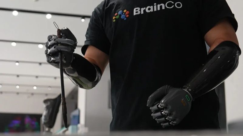 智能客服机器人：型号参数解析与选型逻辑**
